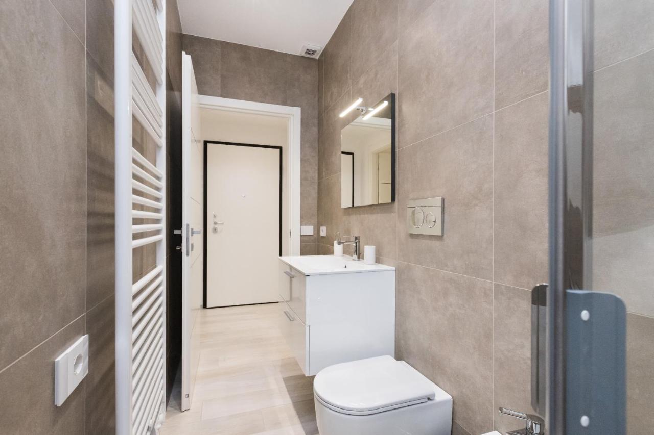 Magnoliaapartments - 18A Visconti Duomo Milan Bagian luar foto